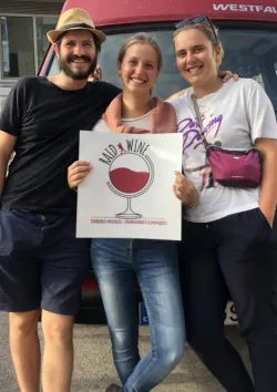 Emma Crouzet, Quentin Gerona et Isabelle Sellier, ingénieurs agronomes  & réalisateurs du film "La vigne sur le fil"