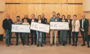 Les lauréats avec les membres du jury et les organisateurs du concours- ©HRVProd