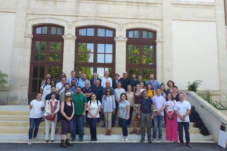 La nouvelle promo de l'OIV sur le campus de La Gaillarde pour le 2ème cours international d'ampélographie 