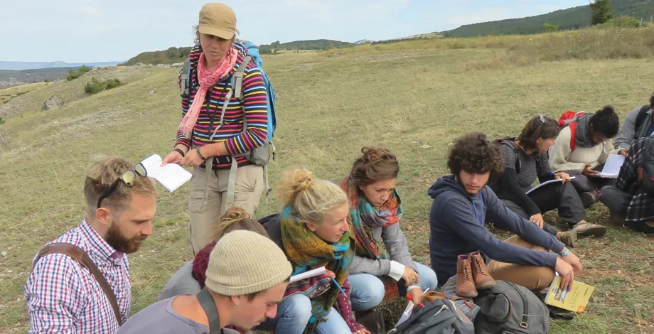 Sortie sur le terrain avec les étudiants dans les Causses en Lozère
