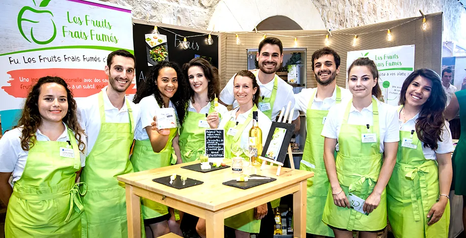 Etudiants ingénieurs des options Agro-Managers et Agro-Alimentaires et Agro-Industries participant au concours ECOTROPHELIA
