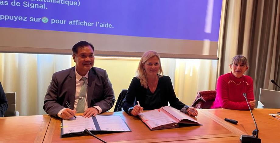 Signature accords de coopération avec la Thaïlande