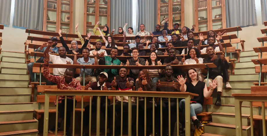 Etudiants internatioanaux dans l'amphi Pasteur