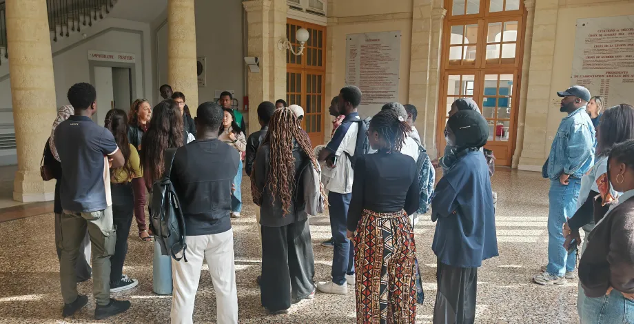Visite guidée du campus: découverte du hall de la Légion d'honneur