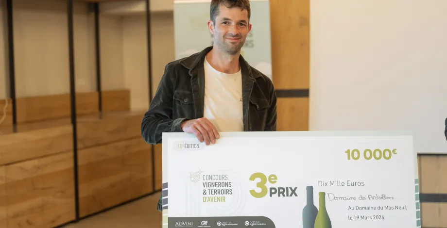 Yannick Pras décroche le 3ème du concours Vignerons et Terroirs d'Avenir d'une valeur de 10 000 €